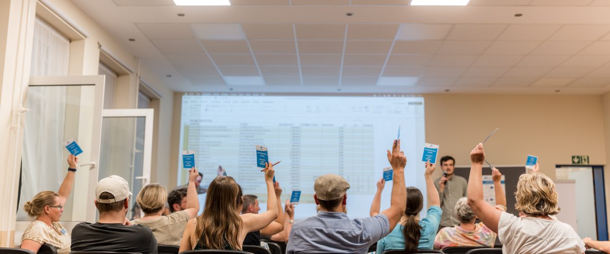 Parlamentsabend 2025 - Abstimmung Parlament - Bildquelle Jan Hartmann